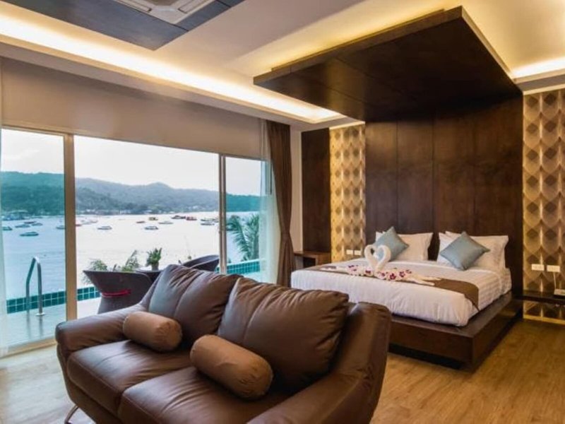 Phi Phi Cliff Beach Resort 29