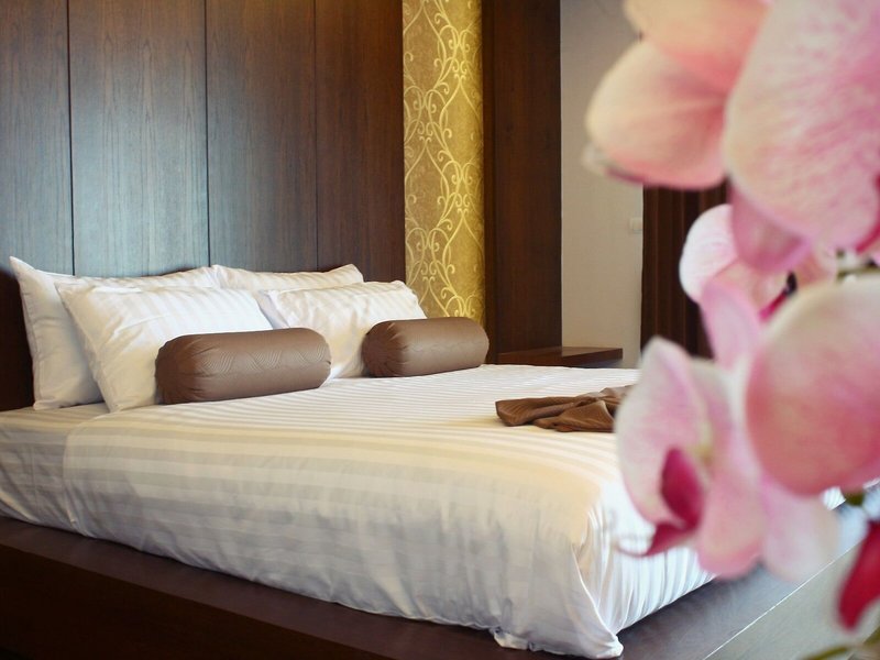 Phi Phi Cliff Beach Resort 31