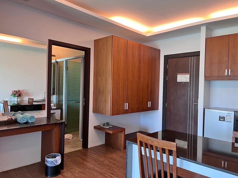 Phi Phi Cliff Beach Resort 43