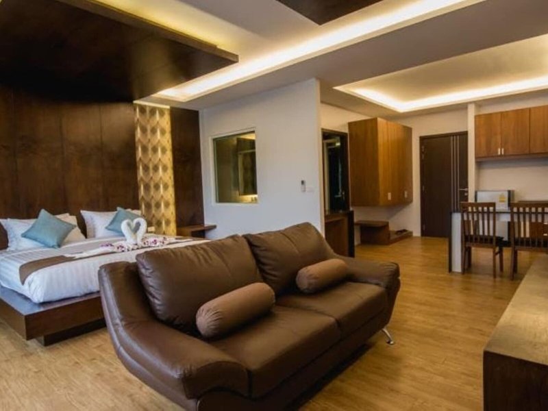Phi Phi Cliff Beach Resort 45