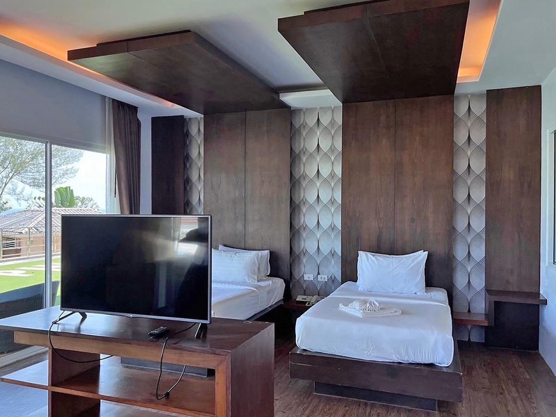 Phi Phi Cliff Beach Resort 50