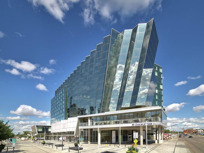 DoubleTree By Hilton Edmonton Downtown 1