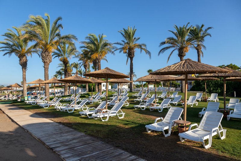Miracle Resort Hotel 13