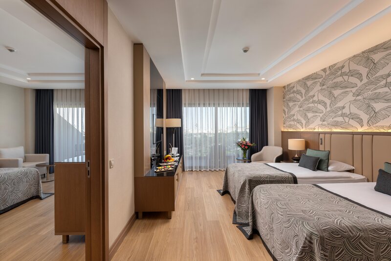 Miracle Resort Hotel 10