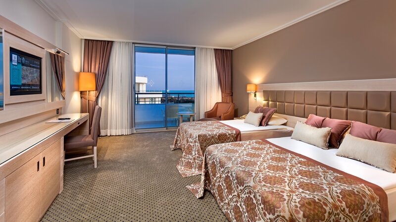 Miracle Resort Hotel 77