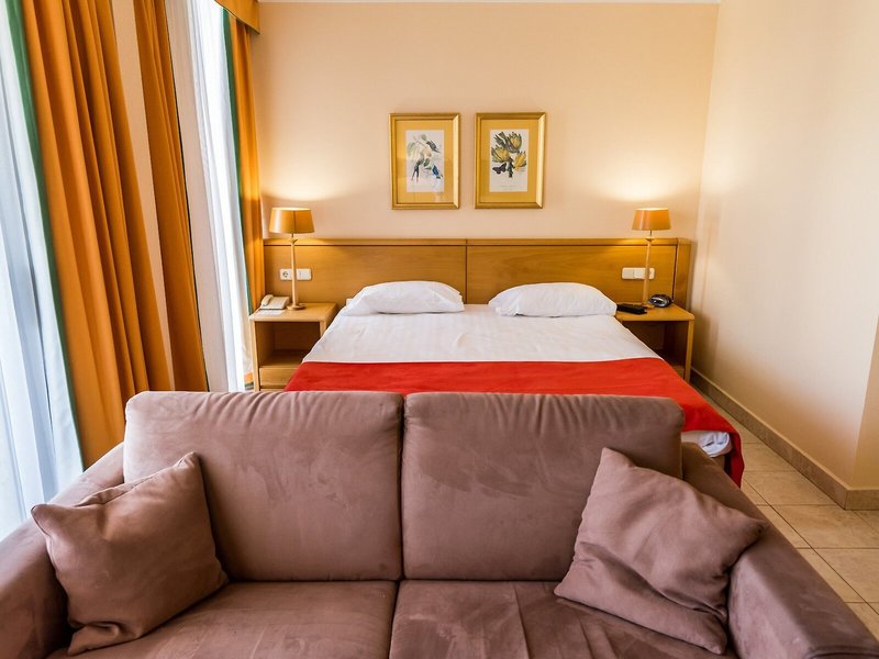 Van der Valk Hotel Barcarola 44