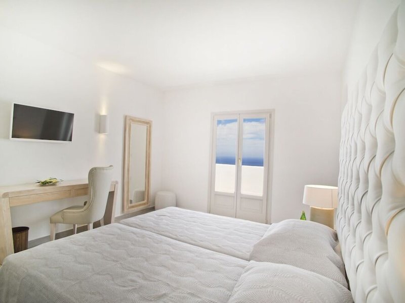 Santorini Palace Hotel 17