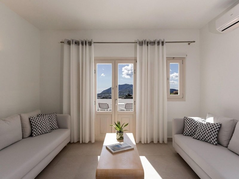 Santorini Palace Hotel 18