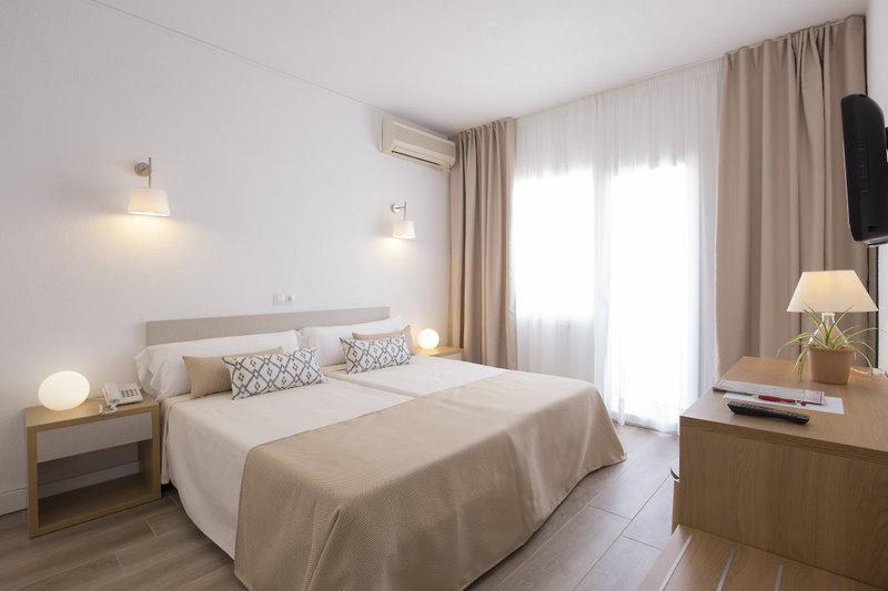 Cabot Romantic 6