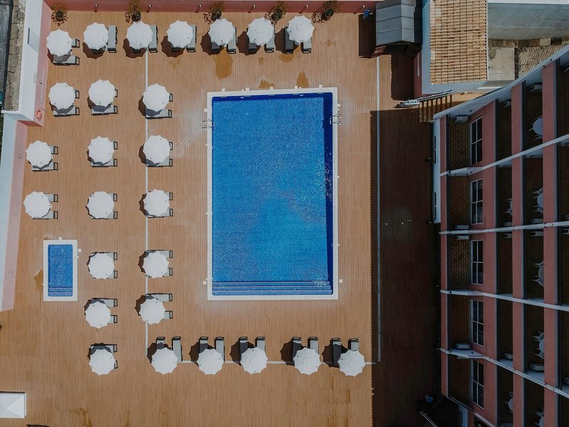 Luna Hotel da Oura 8