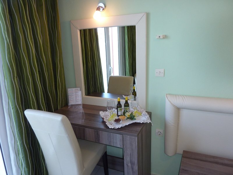Oasis Hotel 26
