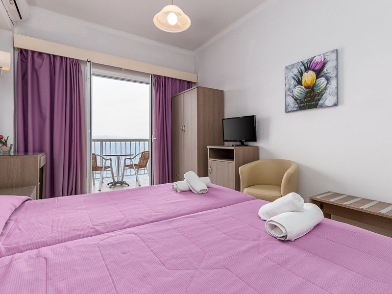 Oasis Hotel 35