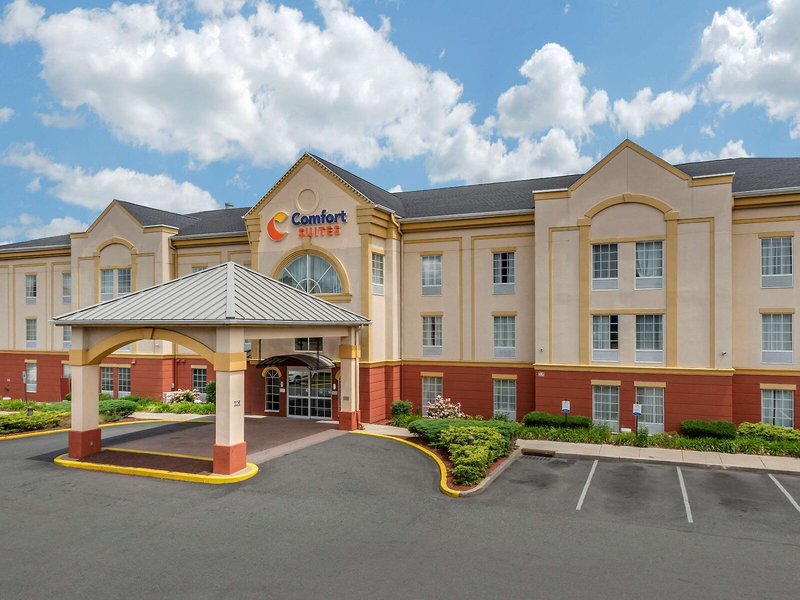 Comfort Suites Newark - Harrison 3