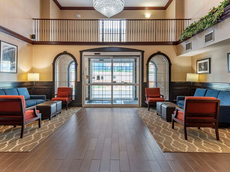 Comfort Suites Newark - Harrison 15