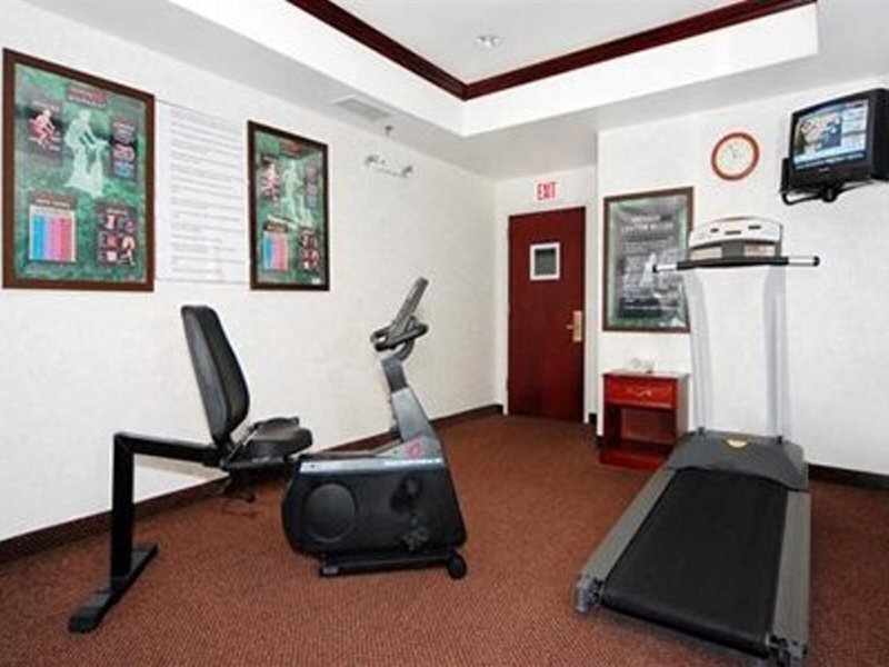 Comfort Suites Newark - Harrison 22