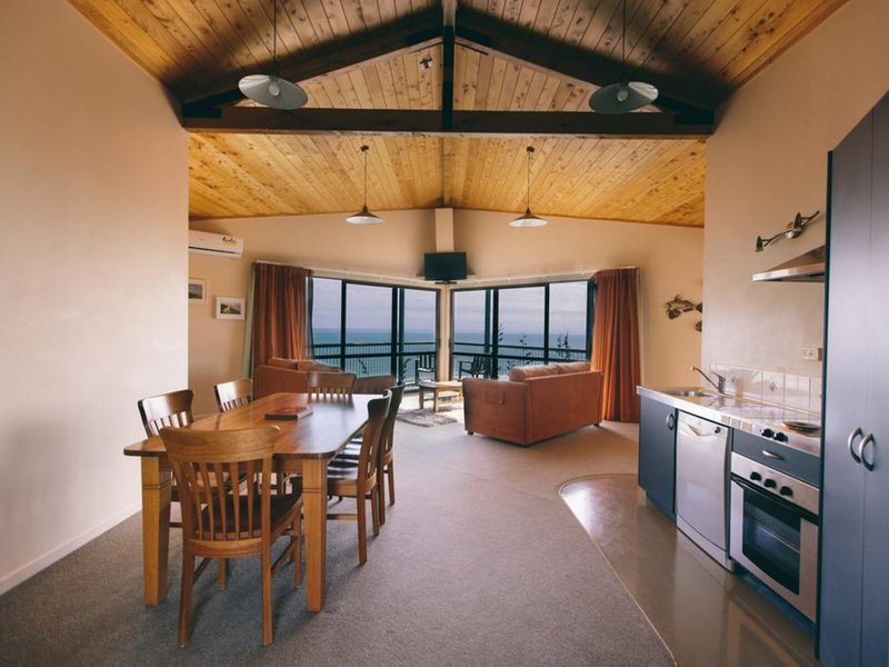 Castaways Resort 8
