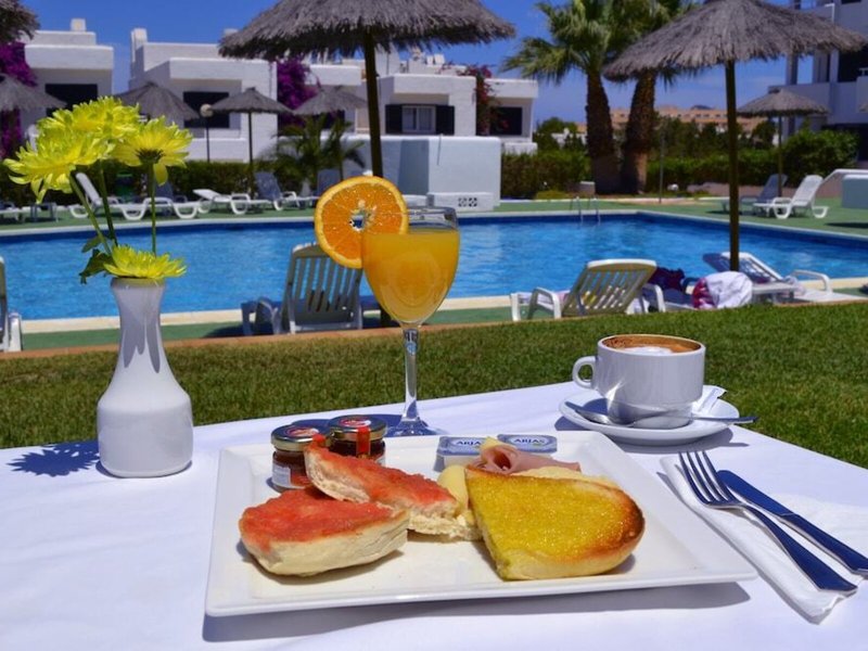 Camelina Suites 33
