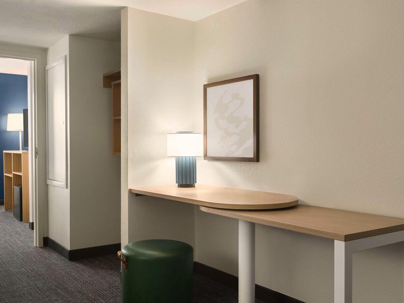 Spark by Hilton Orlando Universal Blvd 23