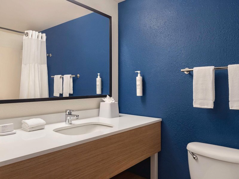 Spark by Hilton Orlando Universal Blvd 33