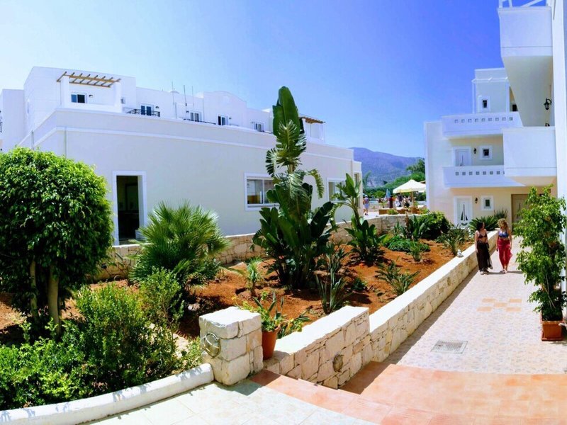 Yiannis Manos Hotel - Resort 3