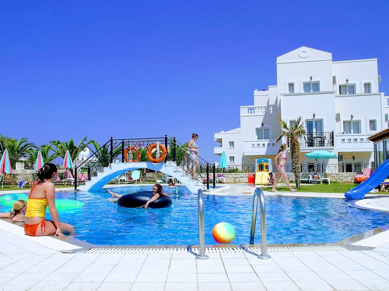 Yiannis Manos Hotel - Resort 18