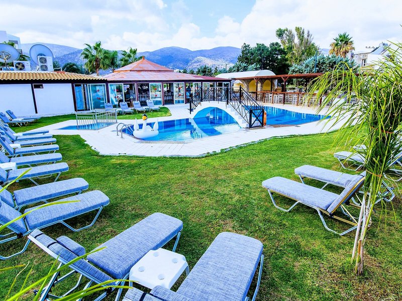 Yiannis Manos Hotel - Resort 19