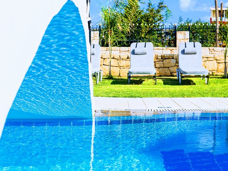 Yiannis Manos Hotel - Resort 23