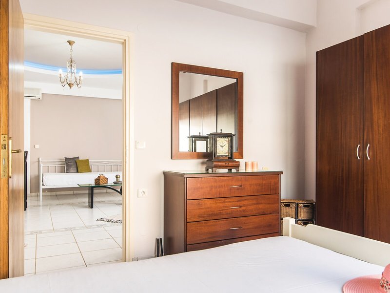 Yiannis Manos Hotel - Resort 39