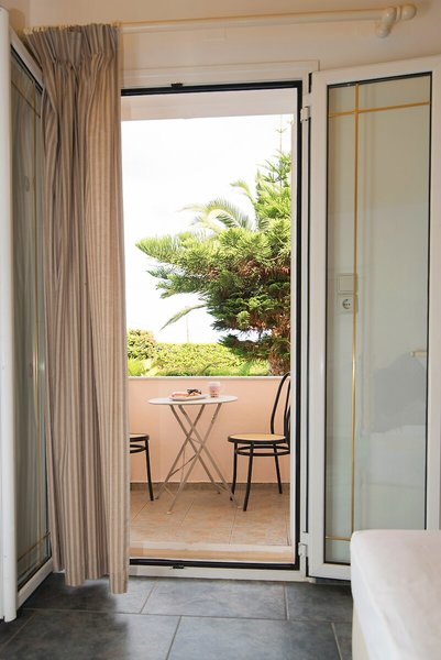 Yiannis Manos Hotel - Resort 50