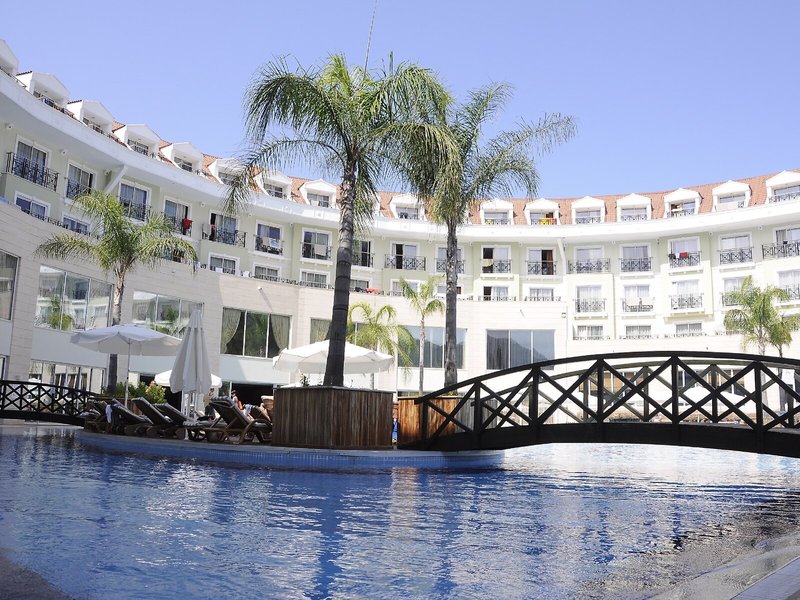 Meder Resort 3