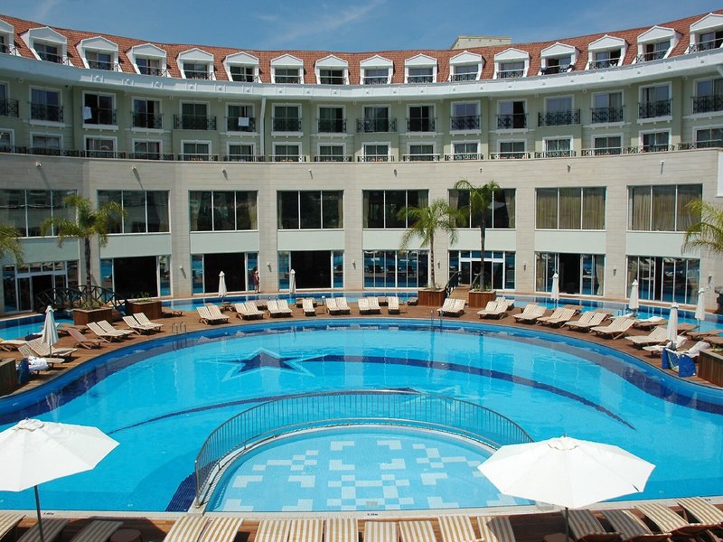 Meder Resort 5