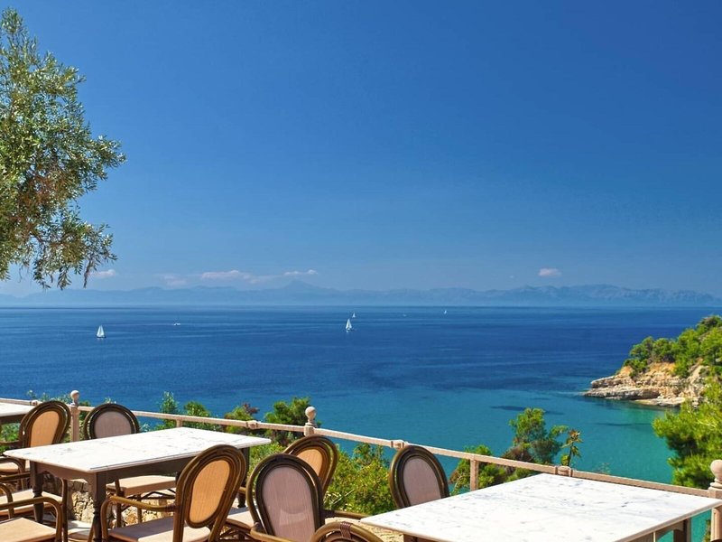Alonissos Beach Bungalows & Suites Hotel 8