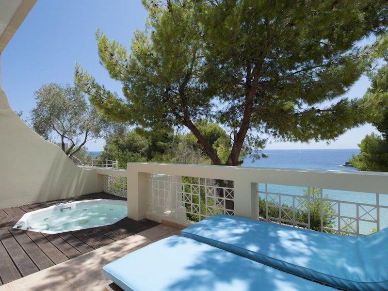 Alonissos Beach Bungalows & Suites Hotel 10
