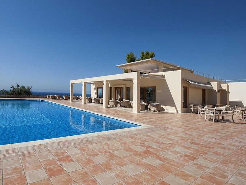 Alonissos Beach Bungalows & Suites Hotel 20