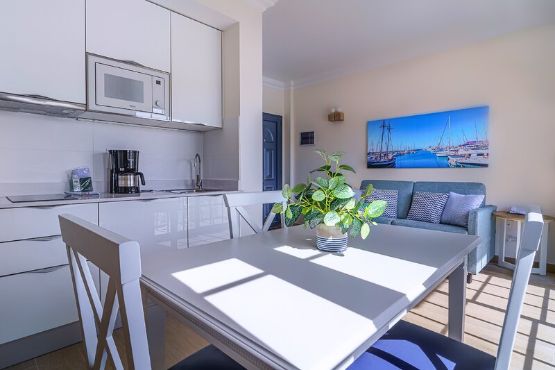 Cordial Marina Blanca 12