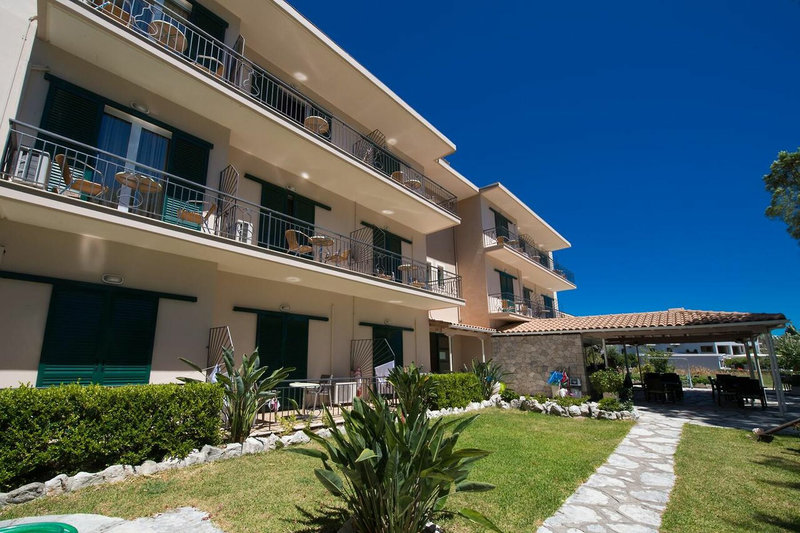 Pansion Marina 2