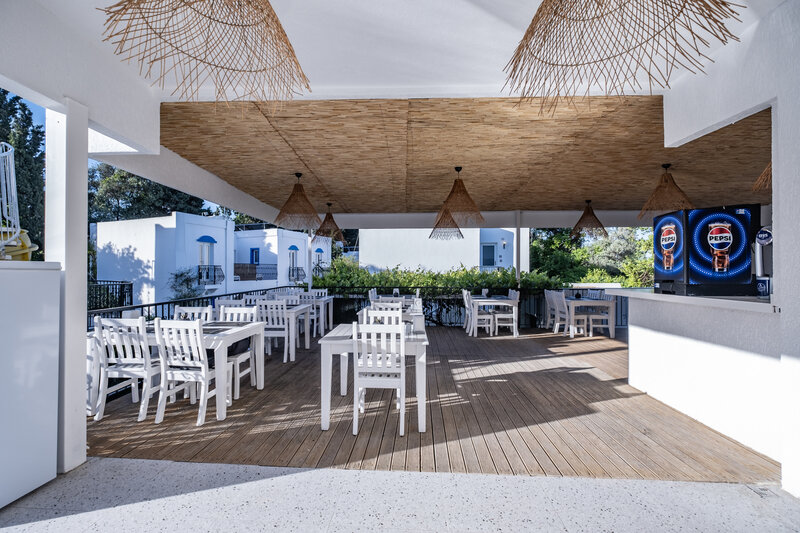 Bitez Paloma Family Club 11