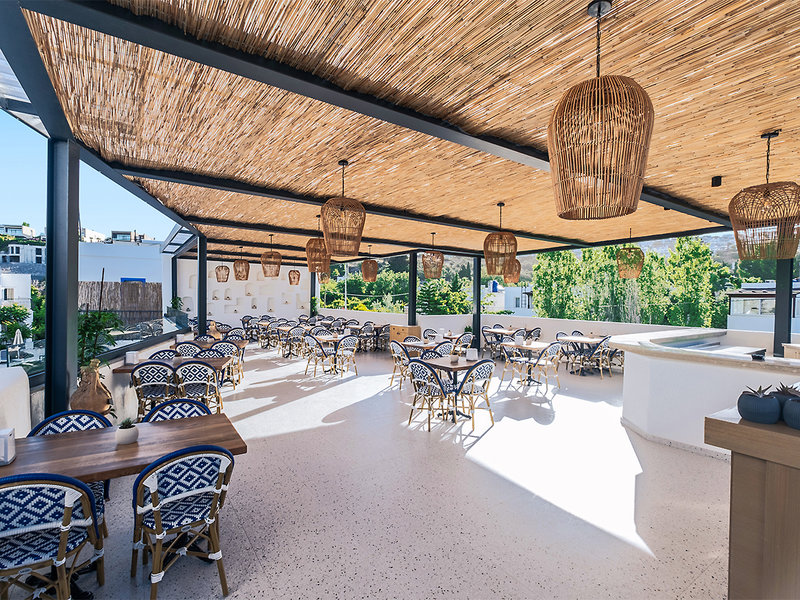 Paloma Bitez Family Club 4