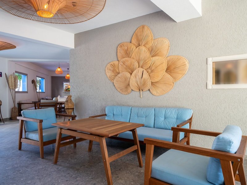 Paloma Bitez Family Club 18