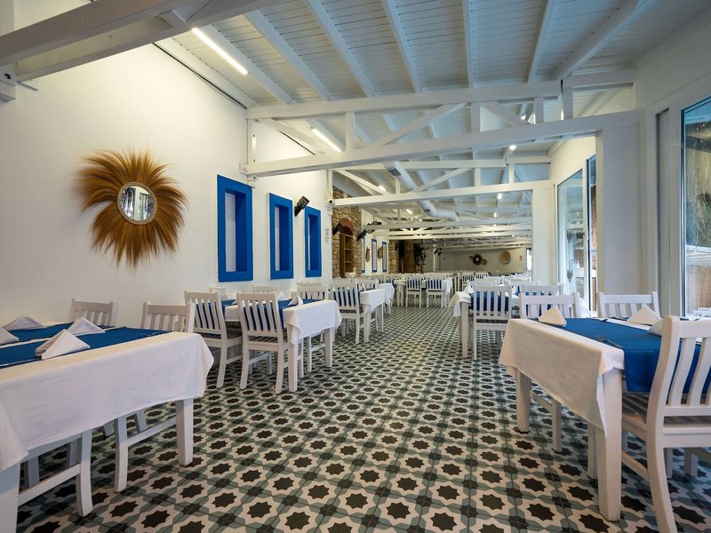 Paloma Bitez Family Club 19