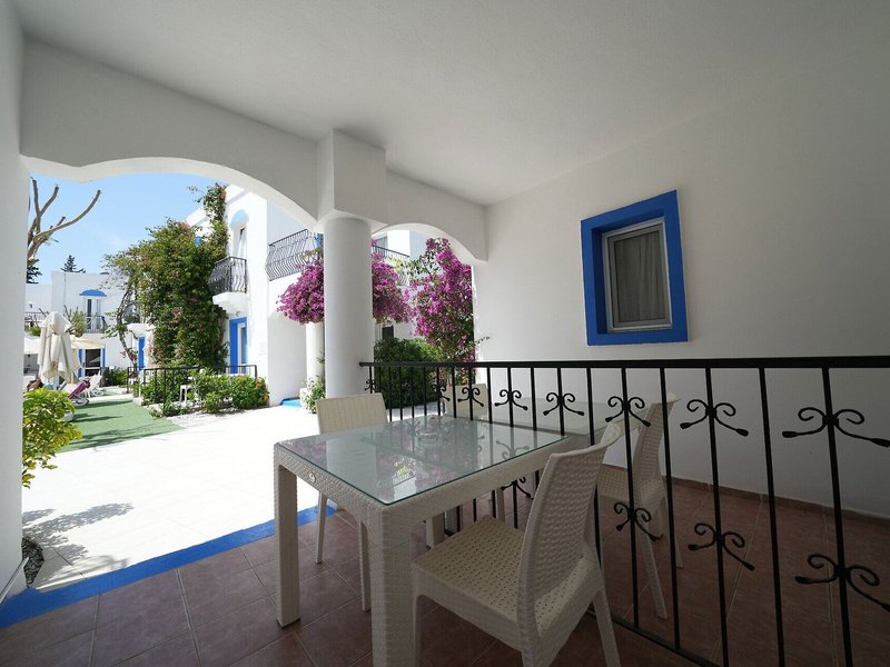 Paloma Bitez Family Club 29