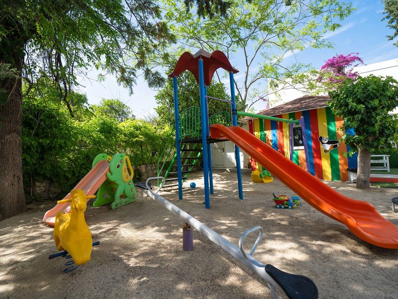 Paloma Bitez Family Club 32