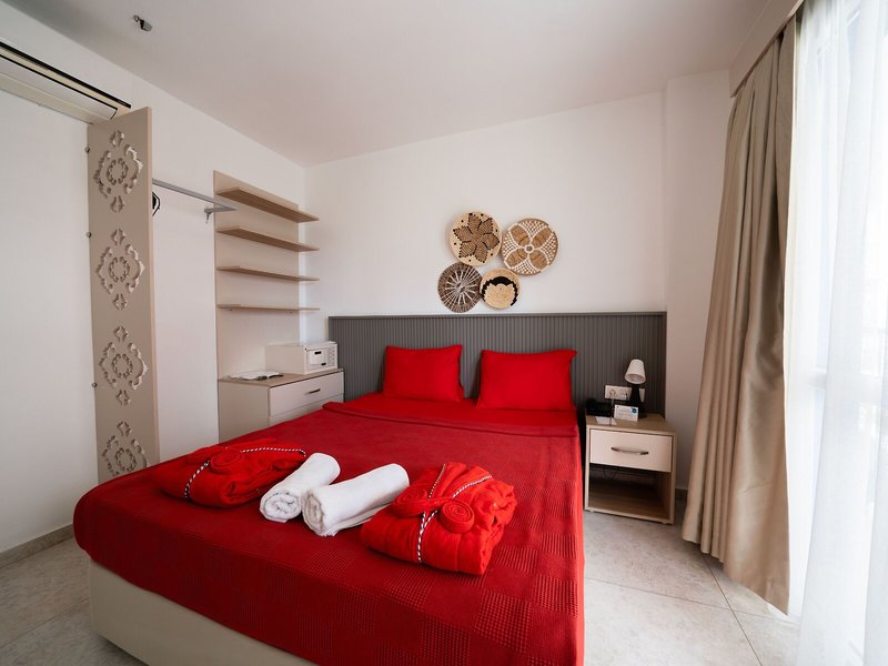 Paloma Bitez Family Club 33