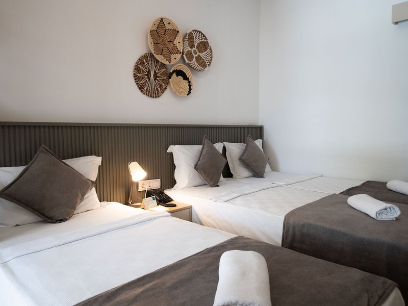 Paloma Bitez Family Club 35