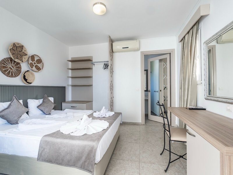 Paloma Bitez Family Club 40