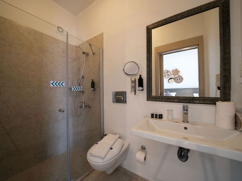 Paloma Bitez Family Club 50