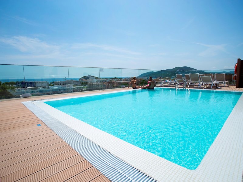 Casa Luis Apartments 4