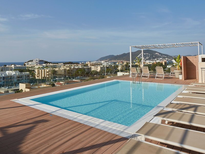 Casa Luis Apartments 7