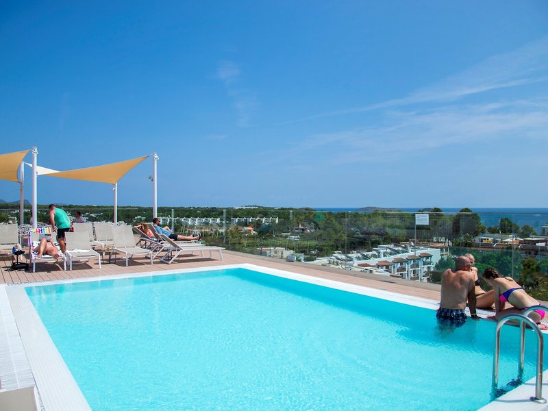 Casa Luis Apartments 8