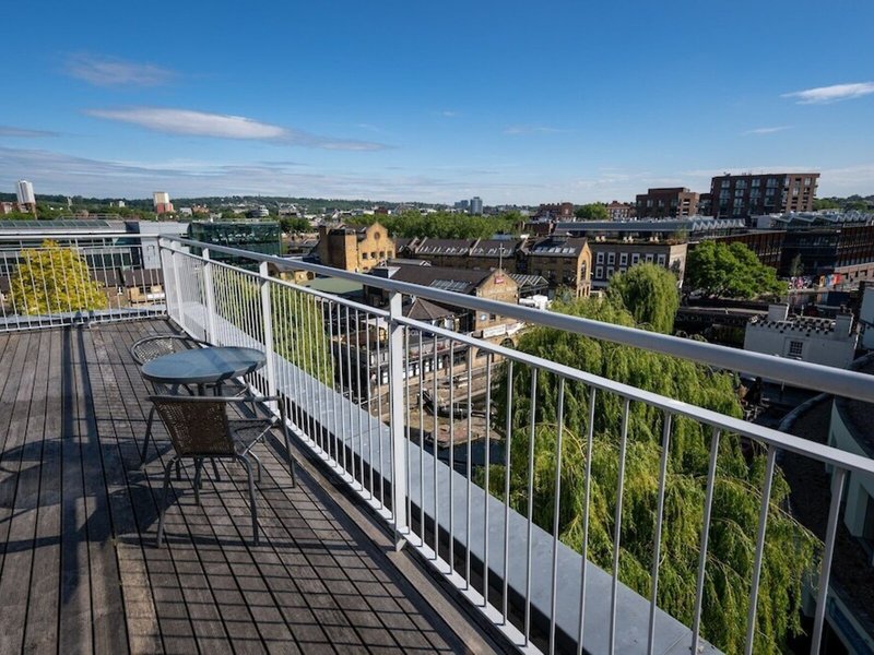 Holiday Inn Camden Lock 7